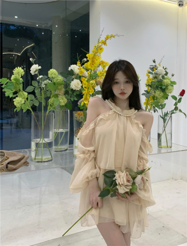 Actual shot and real price new style French style light and sophisticated women's pearl-edged sexy off-shoulder foreign-style puff sleeve chiffon shirt