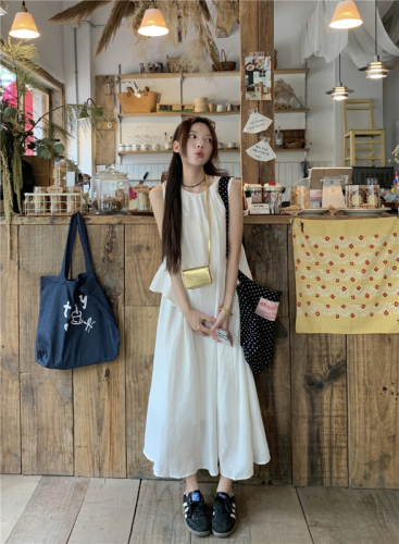 Actual shot~Vacation style suit for women summer 2024 new sleeveless round neck top high waist skirt two-piece set
