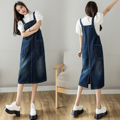 Real shot of loose, casual, versatile denim overalls, mid-length slim dress for women