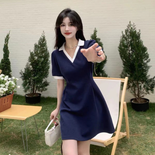 French style V-neck dress for women spring and summer  new design niche slim short-sleeved mid-length skirt ins