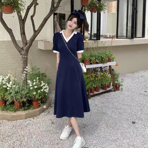 French style V-neck dress for women spring and summer  new design niche slim short-sleeved mid-length skirt ins