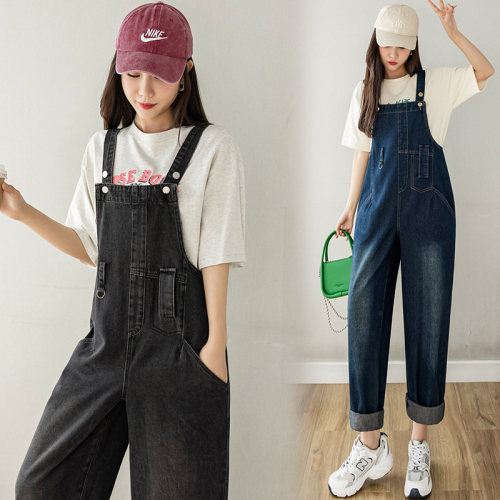 Real shot of denim overalls for women, new style, loose and slimming