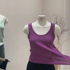 Real shot of Korean style sleeveless slim fit ice silk elastic knitted contrasting color vest for women to wear 2024 new bottoming suspenders