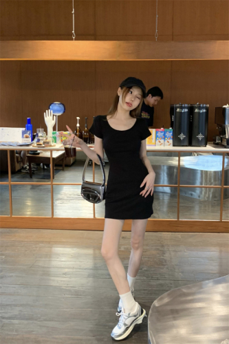 Real price!  Hot girl elastic hip-covering slim fit short-sleeved knitted dress sister outfit