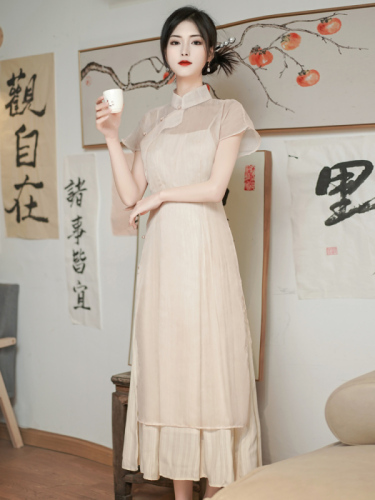 Actual shot of the new Chinese-style improved version of the cheongsam suit for women in summer, a cool dress with straps and a blouse, two-piece set