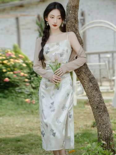 Real shot of Hyde Park style floral cheongsam style suspender dress spring new women's long skirt + jacket