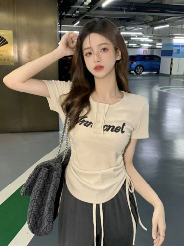 American retro sweet and spicy top design niche 2024 summer shoulder T-shirt short sleeve French drawstring short style for women