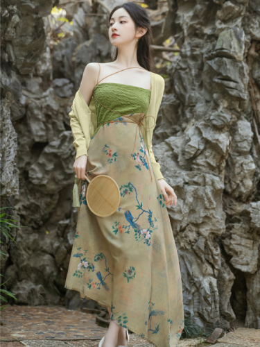 Queqiaobian new Chinese style retro suspender dress with green cardigan two-piece suit