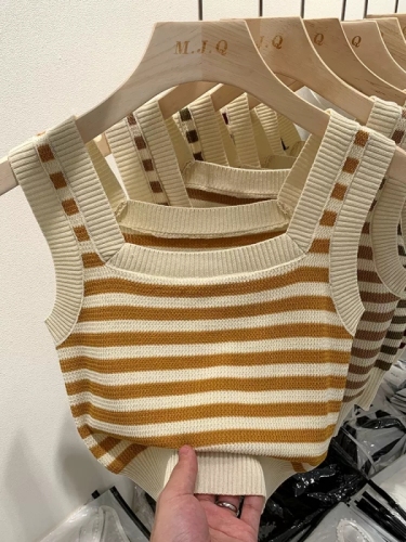Contrast color striped square neck sweater vest suspender women's slimming 2024 summer new versatile outer top