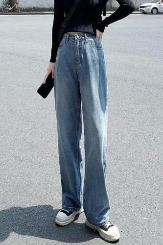 Real shot of retro small tall straight slim slim and drapey loose high-waisted wide-leg pants floor-length denim trousers for women