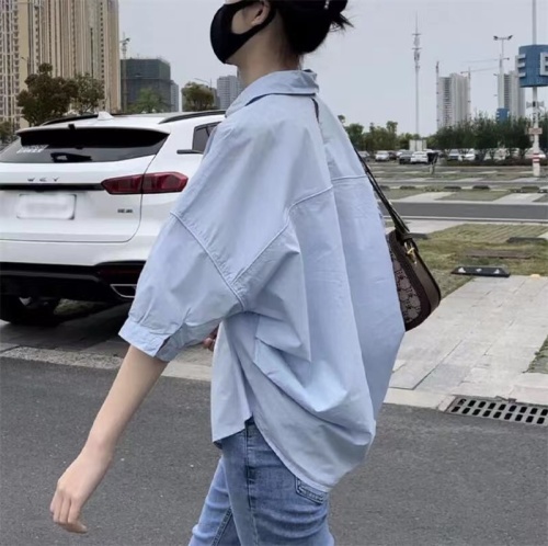Mid-sleeve thin white shirt women's sun protection clothing 2024 spring new loose slim design cotton casual shirt trend