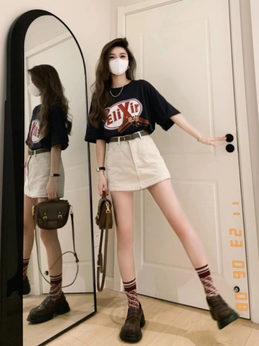 Summer 2024 new style women's salt style light mature style tea style outfit complete set of milk style high-end tops two-piece suit