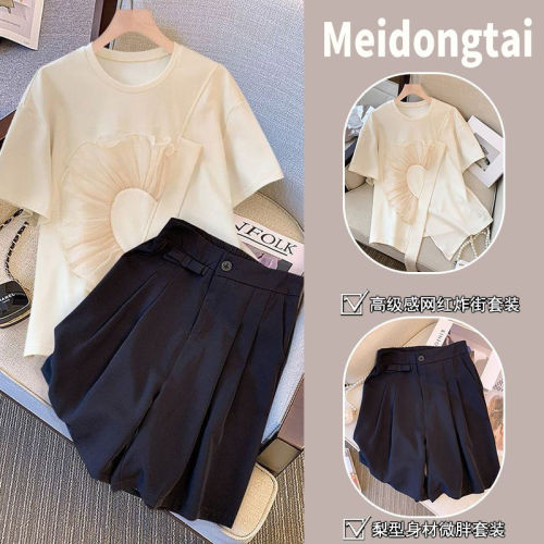 Large size 2024 new summer style fat mm fashion age-reducing irregular short-sleeved T-shirt slimming belly-covering shorts two-piece set