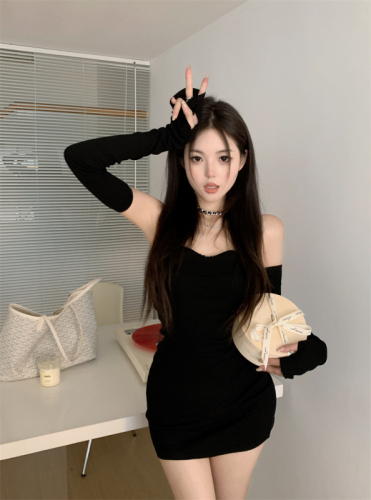 Actual shot and real price ~ one-shoulder pure lust style tube top dress for women, black hot girl sleeves, tight hip-hugging short skirt