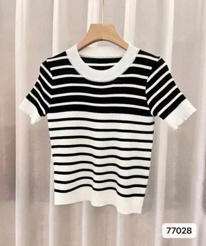 2024 new summer Korean style simple round neck contrasting stripes slimming short sleeves