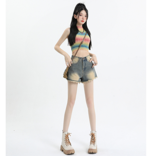 Real shot of retro hottie high-waisted slim straight pants for women with raw edges A-line denim shorts