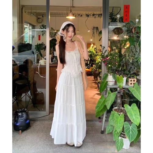 Gentle wind suit for women summer sweet and spicy lace camisole super fairy long skirt white skirt two-piece set