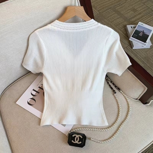 2024 summer new style V-neck ice silk sweater for women, designer bottoming shirt, top, t-shirt, versatile