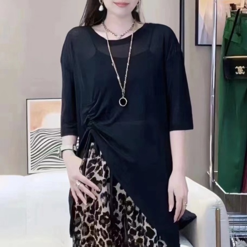 Short-sleeved T-shirt for women in summer 2024 new style slit ice silk loose design niche western style age-reducing sun protection top