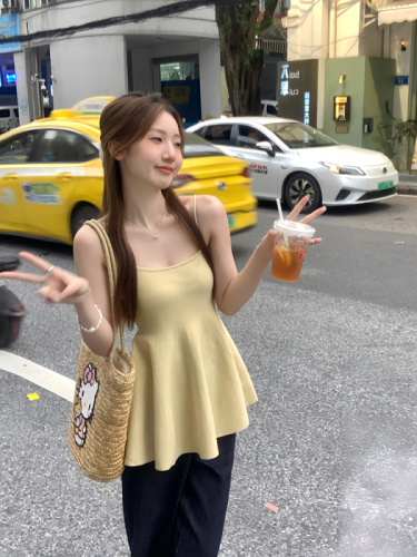 Sweet and spicy style solid color sleeveless camisole women's new summer design versatile slimming Korean chic top