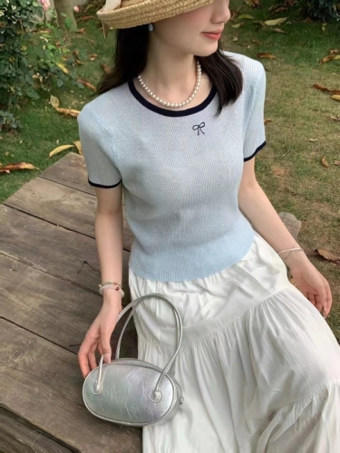 Thirteen-line round neck pullover short-sleeved knitted T-shirt for women spring new Korean version loose slim short top chic