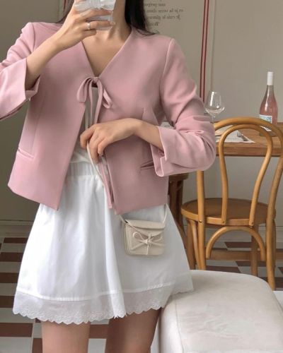 Simple v-neck strappy shoulder jacket