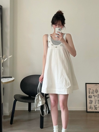 夏季白色无袖背心裙女叠穿两件套2024新款小个子吊带连衣裙