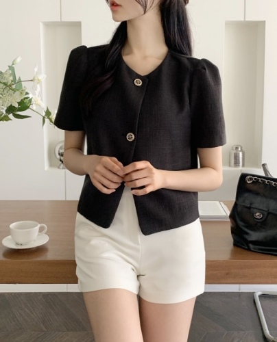 Simple 2-button round neck short-sleeved jacket