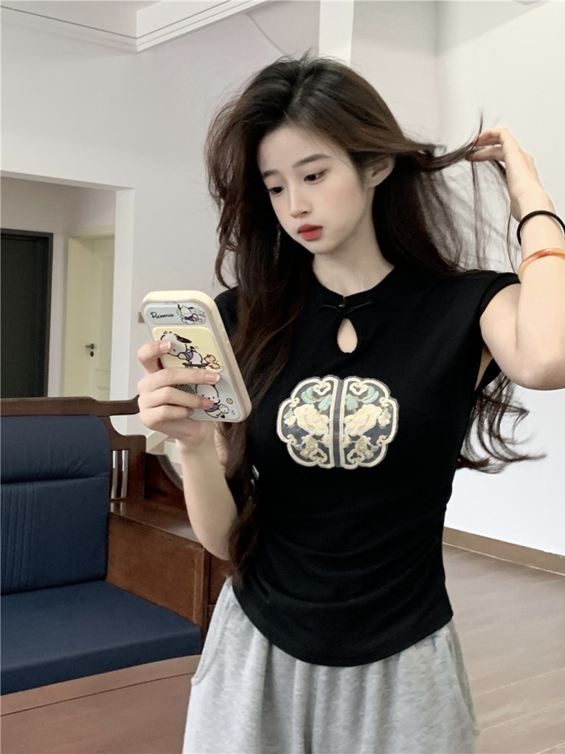 New Chinese style Chinese style short-sleeved T-shirt for women in 2024 summer high-end embroidery design slim and slim short top