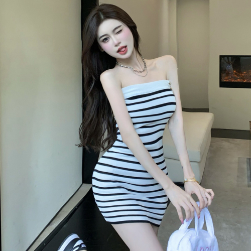Sweet hot girl pure lust sexy striped tube top dress small body tight hip skirt summer style