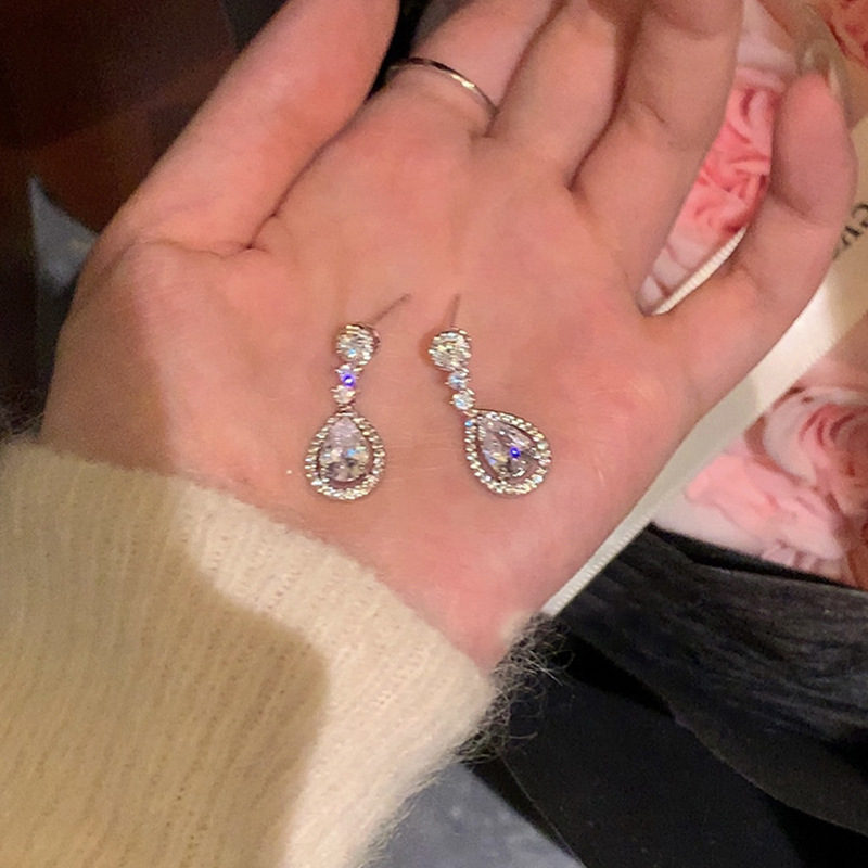 S925銀針精緻鋯石水滴形耳環女輕奢小眾白搭高級感耳環網紅耳飾品