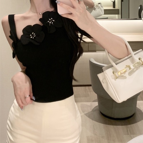 Sexy and discreet slimming camisole women's fashionable irregular bottoming shirt retro three-dimensional flower off-shoulder top