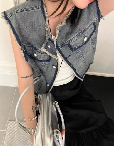 Small fragrant style spliced ​​denim vest jacket for women European station summer wear 2024 new European style women's sleeveless top trendy