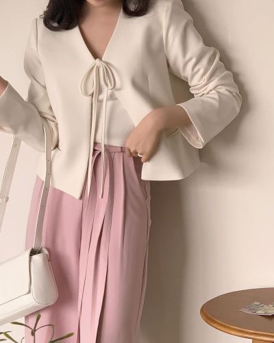 Simple v-neck strappy shoulder jacket