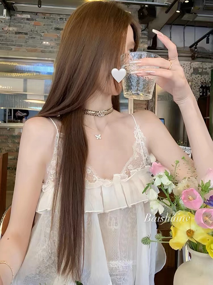 白水女清冷氛圍感~蕾絲純欲仙仙小吊帶