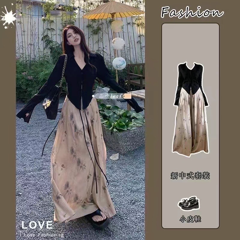 A long-sleeved top with a modern Chinese design sense, featuring a high-waisted, figure-flattering print pants with wide legs.