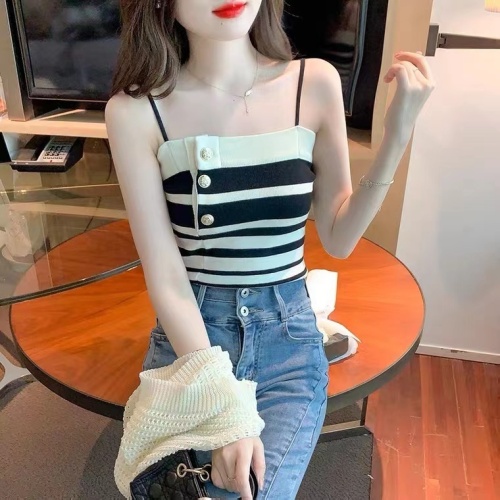 2024 new style knitted striped camisole women's chic and beautiful short top bottoming shirt