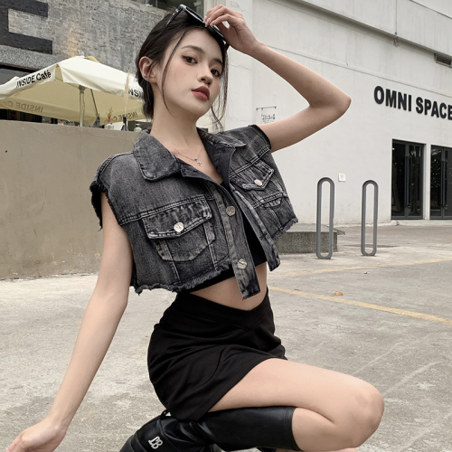 Real shot!  Hot girl short navel-baring sleeveless raw edge denim vest vest American retro sweet and cool style versatile