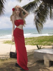 Real shot of Santa Monica beach short sleeveless red flower halter top sexy hip-covering skirt suit for women