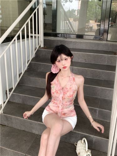 实拍  碎花荷叶边修身显瘦纯欲辣妹挂脖背心上衣女