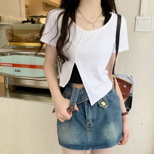 假两件挂脖T恤女夏季韩版新款设计感辣妹修身显瘦不规则上衣