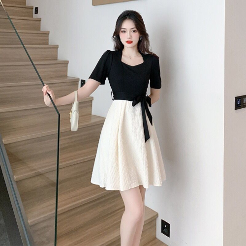 赫本风连衣裙2024夏季韩版新款拼接高级假两件套修身小个子长裙女