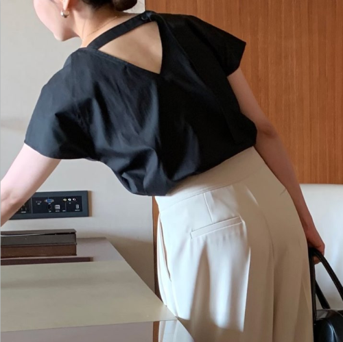 Korean ins design sense, small disc on the back, ribbon, short-sleeved shirt