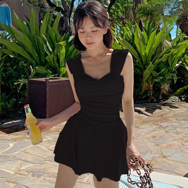 泳衣女2024年新款泡溫泉性感小胸聚攏保守吊帶裙式海邊度假高級感