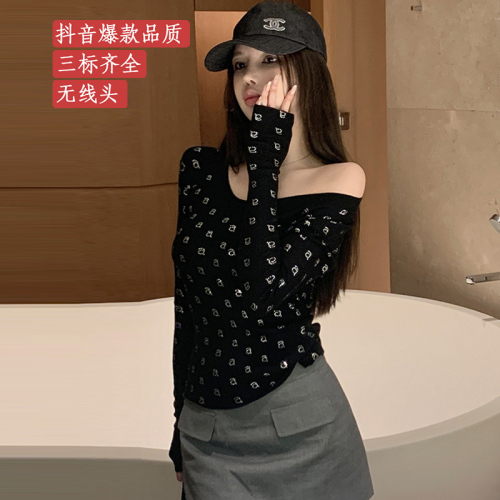 Complete three standards ~ small a hot diamond printing slimming U-neck slim long-sleeved top women's sun protection thin long-sleeved bottoming T-shirt
