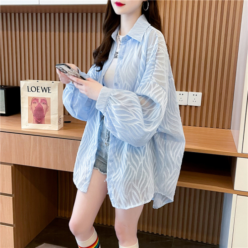 Has been shipped extra large size 300 pounds new summer thin sun protection clothing shirt jacket women