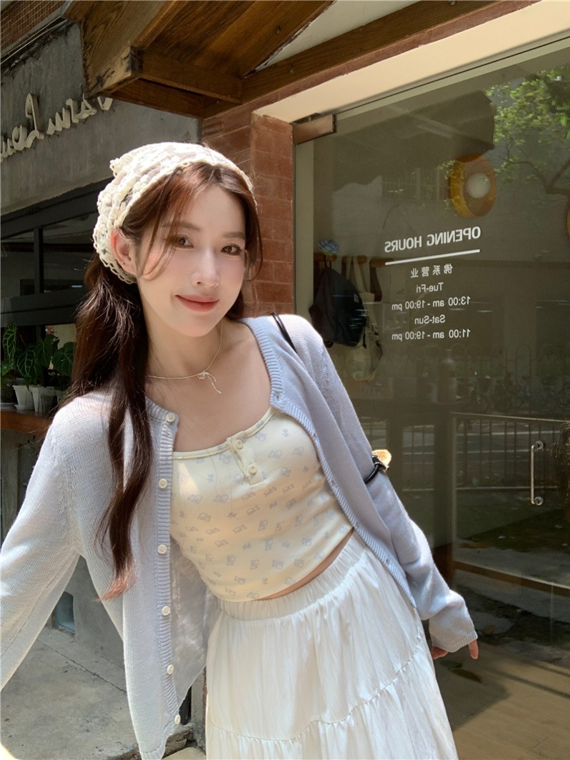 Actual shot, new style, thin, soft, buttoned, loose, cool, sunscreen air-conditioning shirt + cute little suspenders