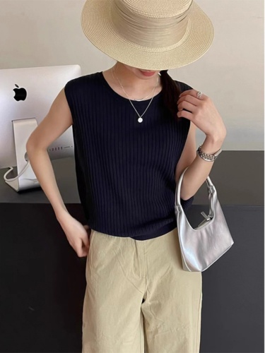Apricot niche design hollow sleeveless vest for women summer thin loose ice silk sweater top for women to wear outside
