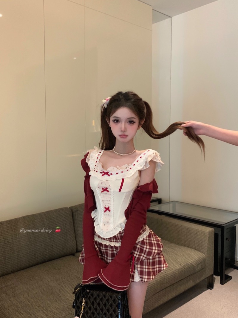 實拍 甜美蕾絲拼接束腰背心+長袖開衫外套+格子短裙套裝