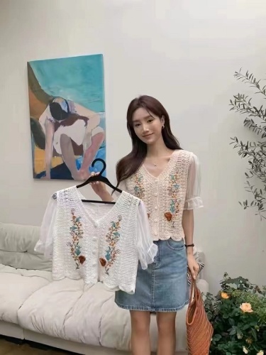 韩版新刺绣花朵针织衫女装甜美减龄泡泡袖小个子衬衫上衣夏季新款